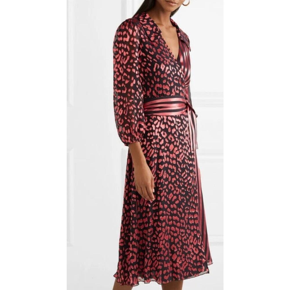NWOT $495 ALICE & OLIVIA Abigail Wrap Silk Blend Leopard Rose V-Neck Dress Sz 2